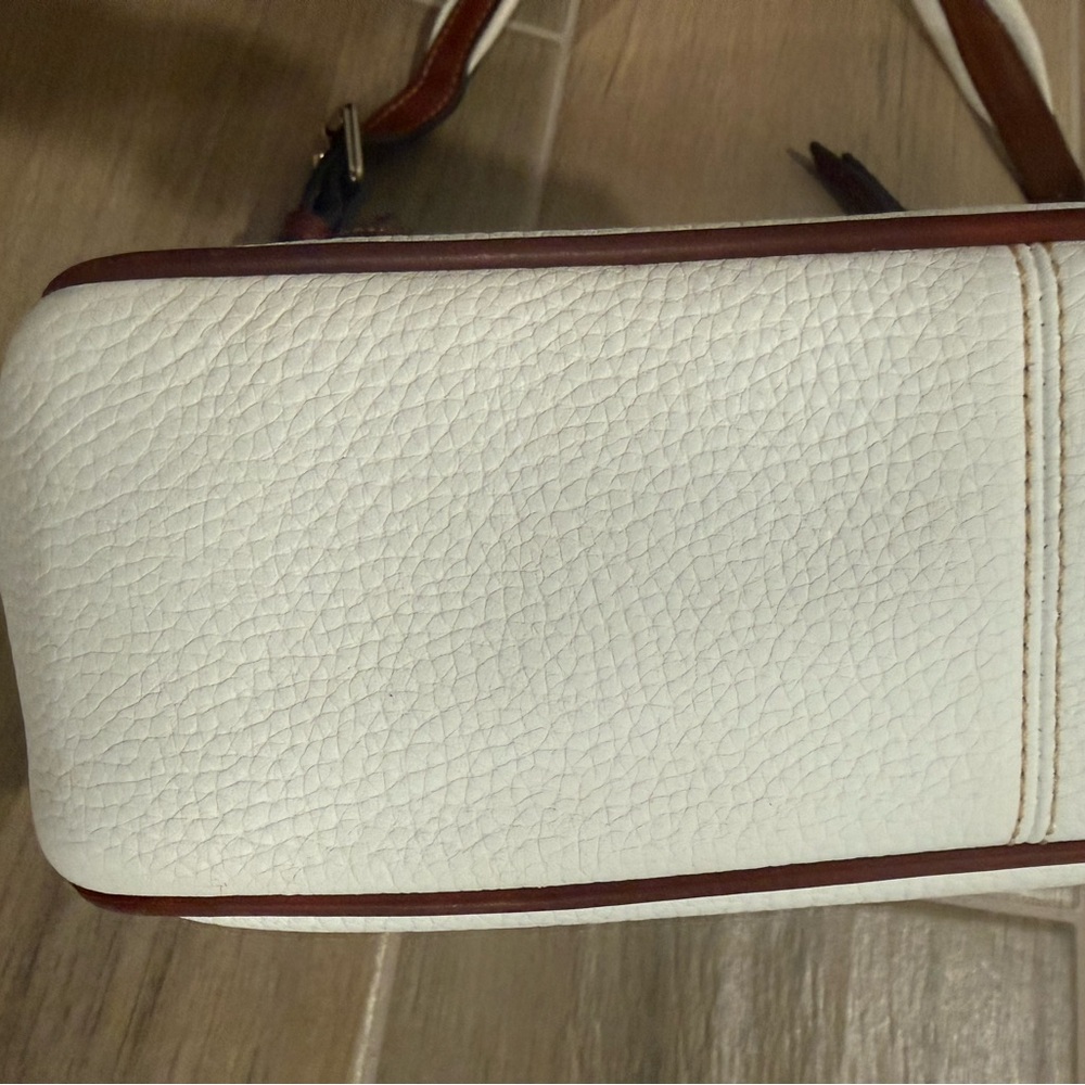 Dooney & Bourke Pebble Grain Hobo Ivory Purse Bag Style j14047206 - Picture 6 of 16